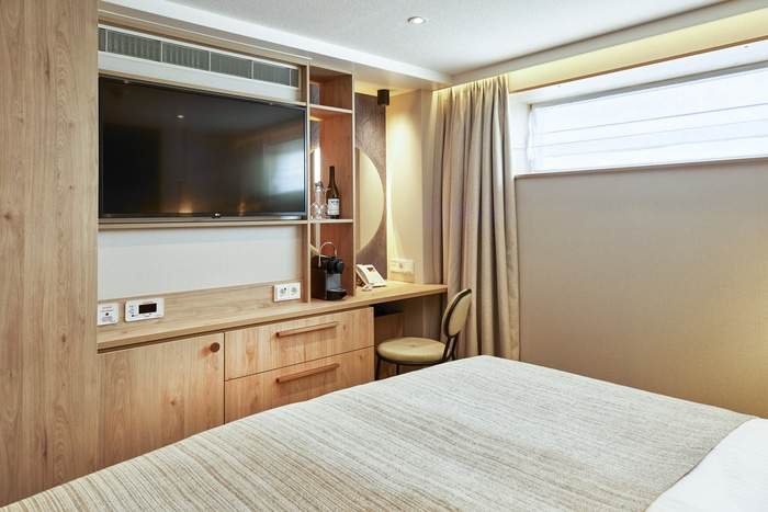 Viva Cruises Viva One - Cabin w Window 1.jpg